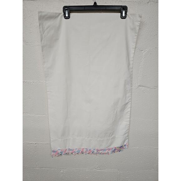 Vintage Pair of Cotton Pillowcases Crocheted Edges Handmade Cottagecore - Picture 7 of 12